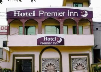 Hotel Premier Inn Johar Town