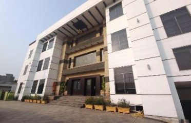 Royaute Luxury Hotel Sialkot